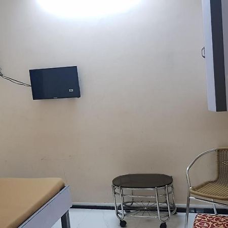 New Metro Guest House Mumbai Dış mekan fotoğraf